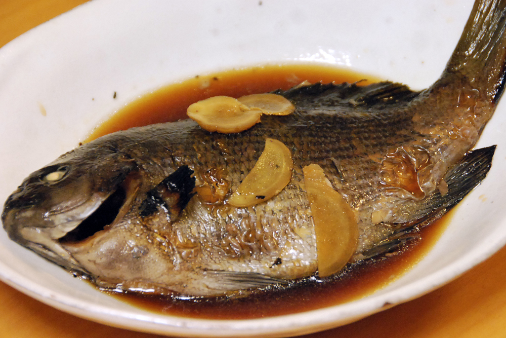 一度冷凍した魚を臭みを抑えておいしく煮付けるレシピ パパの週末クッキング